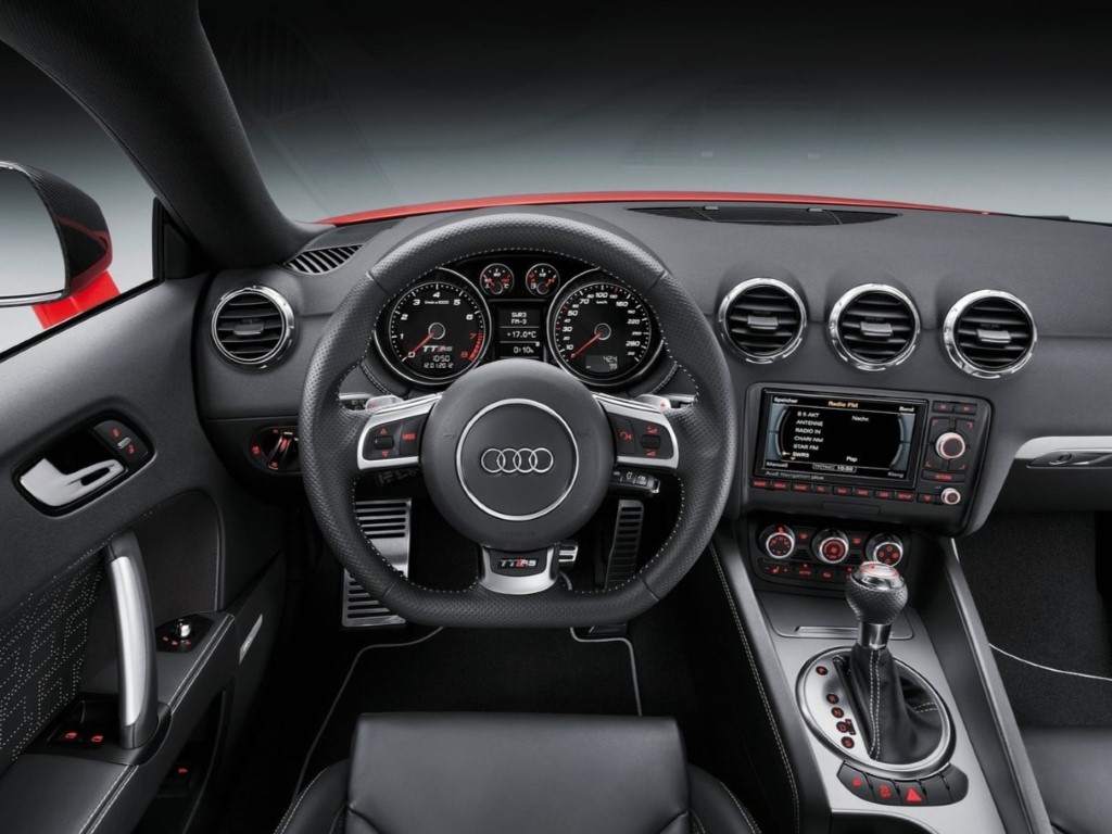 2.5 TFSI Plus (Automático)